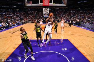 中表现亮眼 中表现亮眼