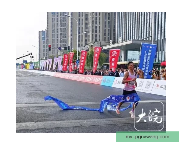 马拉松锦标赛：奔跑的岁月，激情的挑战